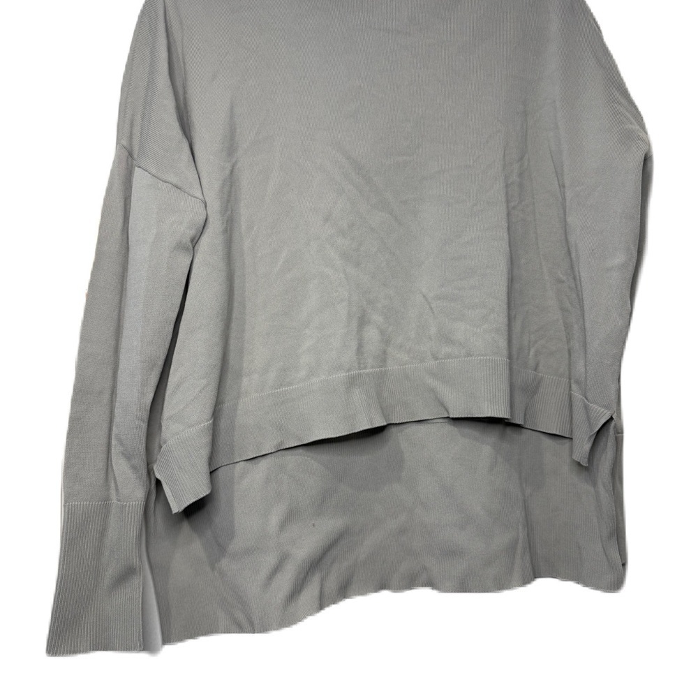Modelle M Gray Women's Top View 2